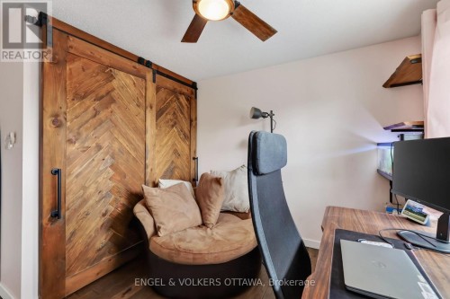 9 Streamwood Lane, Ottawa, ON 
