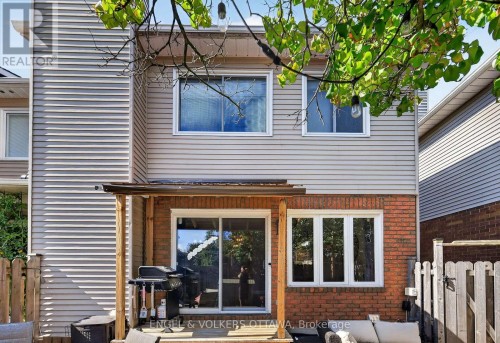 9 Streamwood Lane, Ottawa, ON 