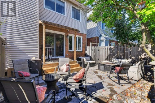 9 Streamwood Lane, Ottawa, ON 