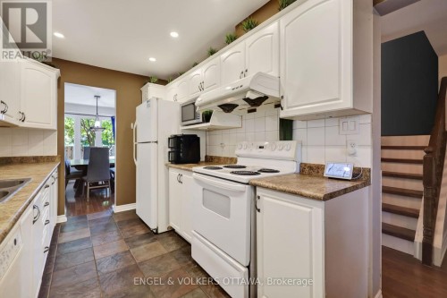 9 Streamwood Lane, Ottawa, ON 
