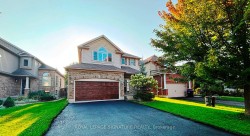 32 Davis Street Collingwood, ON L4P 3T8