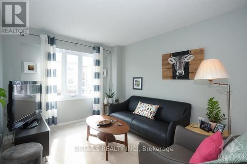12 Manhattan Crescent, Ottawa, ON 