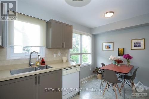 12 Manhattan Crescent, Ottawa, ON 