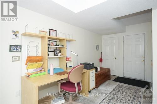 12 Manhattan Crescent, Ottawa, ON 