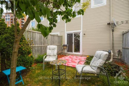 12 Manhattan Crescent, Ottawa, ON 