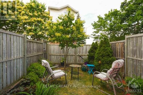 12 Manhattan Crescent, Ottawa, ON 