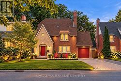 170 ACACIA AVENUE  Ottawa, ON K1M 0R3