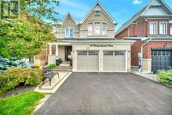 169 DOWNY EMERALD DRIVE Bradford West Gwillimbury, ON L3Z 0E6