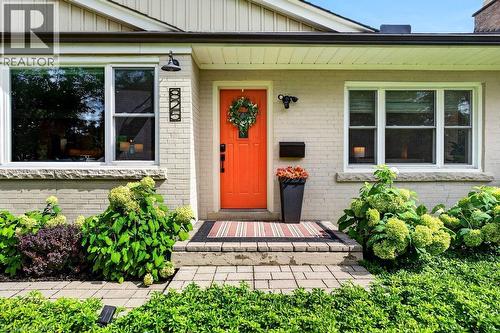 825 King Road, Burlington, ON 