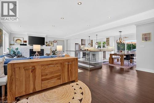 825 King Road, Burlington, ON 