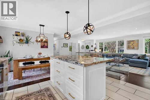 825 King Road, Burlington, ON 