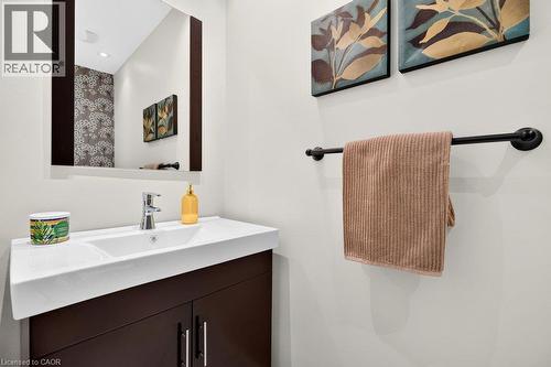 825 King Road, Burlington, ON 