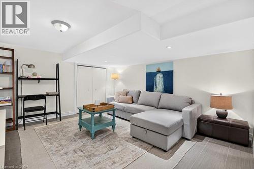 825 King Road, Burlington, ON 
