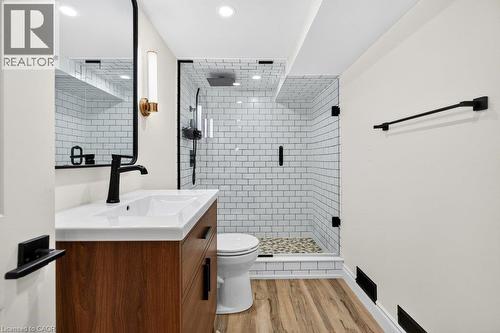 825 King Road, Burlington, ON 