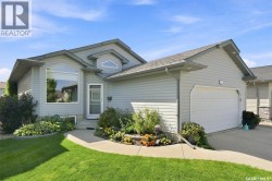 122 Overholt CRESCENT Saskatoon, SK S7N 4S9