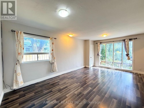 MAIN - 887 SRIGLEY STREET , Newmarket, Ontario L3Y 1Y2 4