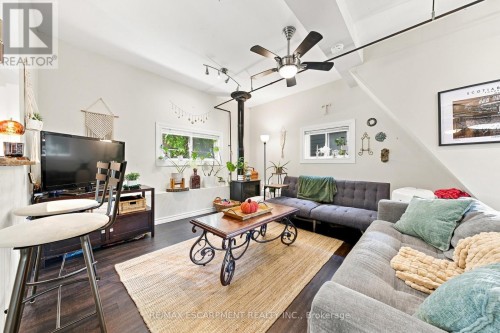 2177 Lakeshore Road, Burlington, ON 