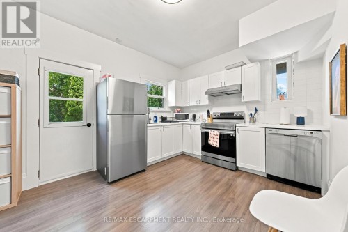 2177 Lakeshore Road, Burlington, ON 