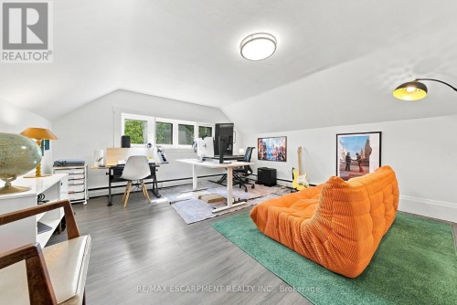 2177 Lakeshore Road, Burlington, ON 