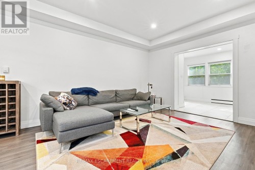 2177 Lakeshore Road, Burlington, ON 
