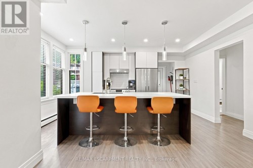 2177 Lakeshore Road, Burlington, ON 