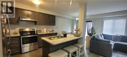 90 BLOOM Crescent , Stoney Creek, Ontario L0R 1P0 2