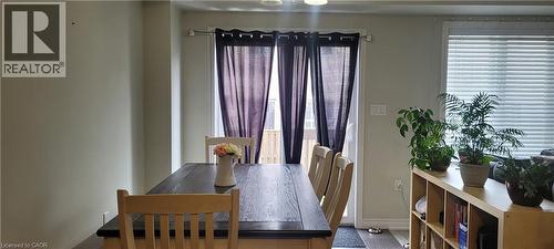 90 BLOOM Crescent , Stoney Creek, Ontario L0R 1P0 4