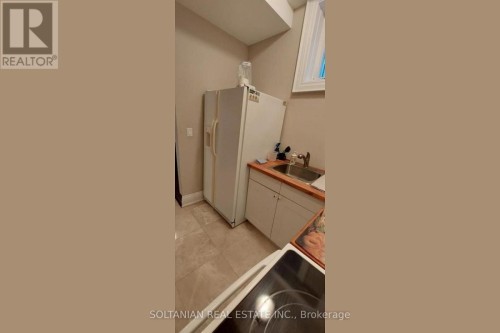BSMT - 176 ALFRED AVENUE , Toronto, Ontario M2N 3J2 5