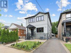 4 WOODVILLE AVENUE Toronto, ON M4K 2J6