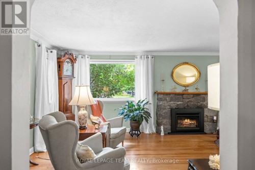 2009 Alta Vista Drive, Ottawa, ON 