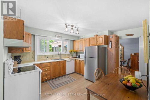 2009 Alta Vista Drive, Ottawa, ON 