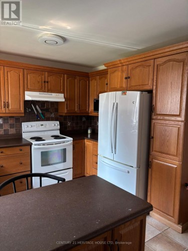 29 MCCULLY DRIVE , St. Thomas, Ontario N5R 5E3 5