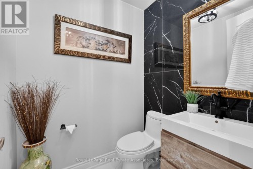 48 Harpin Way E, Centre Wellington, ON 