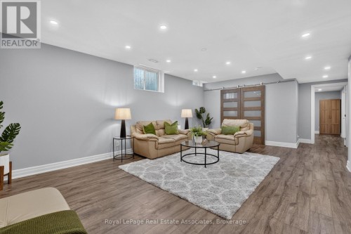 48 Harpin Way E, Centre Wellington, ON 