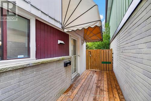 7 GRAND RIVER COURT , Brampton, Ontario L6S 2J8 4