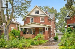 32 MARY Street  Kitchener, ON N2H 3R1