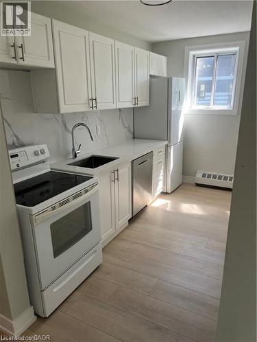 80 SOUTH FORSTER PARK Drive Unit# 6 , Oakville, Ontario L6K 1Y9 3