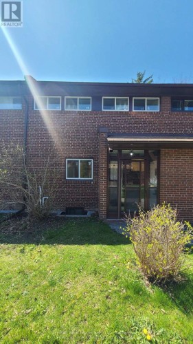725 MILITARY TRAIL , Toronto, Ontario M1E 4P6 5