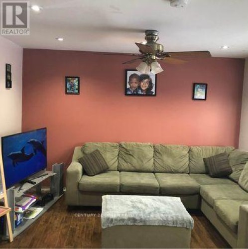 MAIN & 2ND LEVEL - 68 SEASIDE CIRCLE , Brampton, Ontario L6R 2G8 2