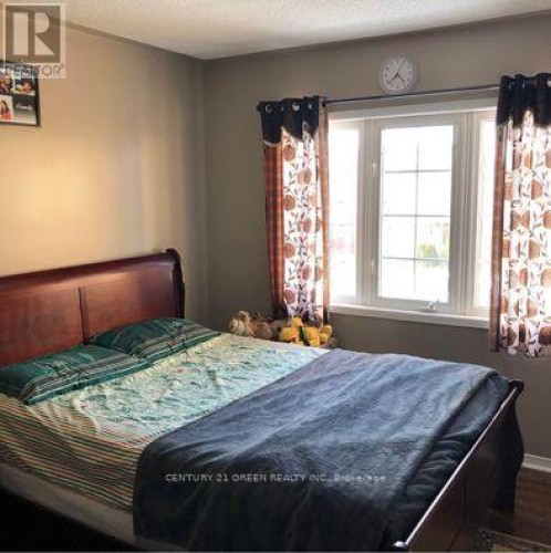 MAIN & 2ND LEVEL - 68 SEASIDE CIRCLE , Brampton, Ontario L6R 2G8 5