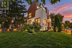120 HOPE STREET Toronto, ON M6E 1K1