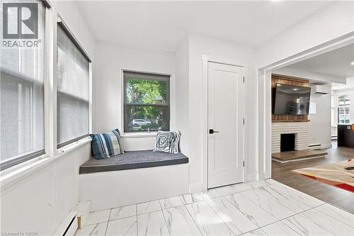 2177 Lakeshore Road, Burlington, ON 