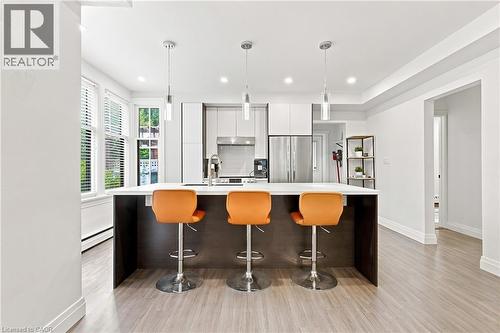 2177 Lakeshore Road, Burlington, ON 