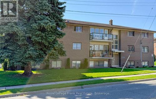 300 Athol Street, Whitby (Downtown Whitby), ON 