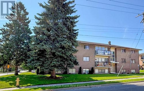 300 Athol Street, Whitby (Downtown Whitby), ON 