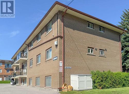 300 Athol Street, Whitby (Downtown Whitby), ON 