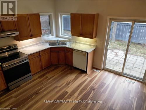 61 - 145 NORTH CENTRE ROAD , London North (North B), Ontario N5X 4C7 5