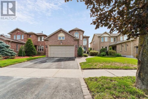 41 WINTERBERRY DRIVE  Whitby (Rolling Acres), ON L1R 1Z2