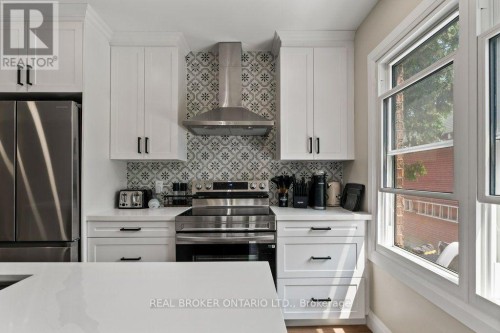 493 Crosby Avenue, Burlington, ON 