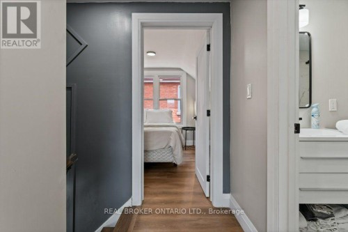 493 Crosby Avenue, Burlington, ON 